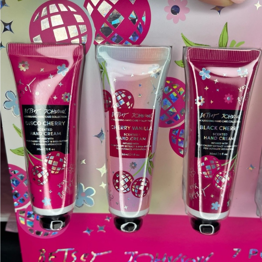 Betsey Johnson Hand Cream Lotions Set - Picture 2 of 7